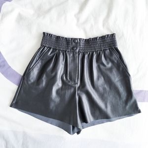 Wilfred Free - Vegan Leather Shorts - Black - Size XS